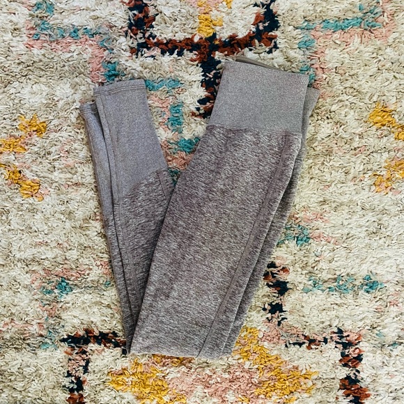 Alo Yoga Alosoft XXS Legging - Picture 2 of 3